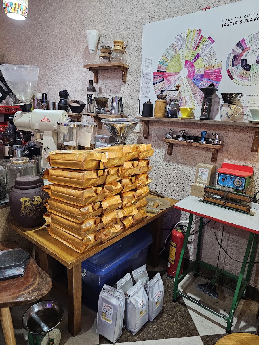 Dakbukso Coffee Roasters
